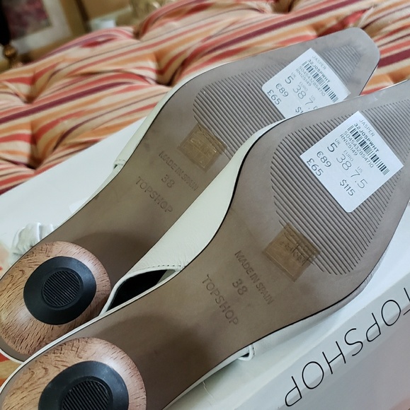 WHITE SHOES - Picture 3 of 3